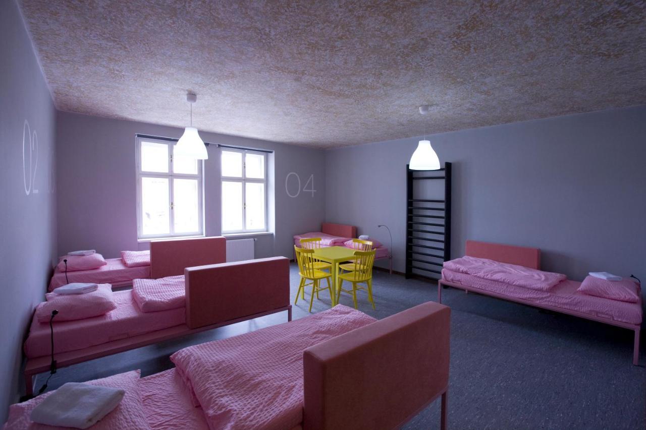 Hostel U Zlatého kohouta Kroměříž Extérieur photo